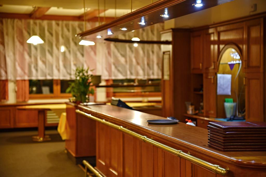 Hotel Prosper เชลาดนา ภายนอก รูปภาพ