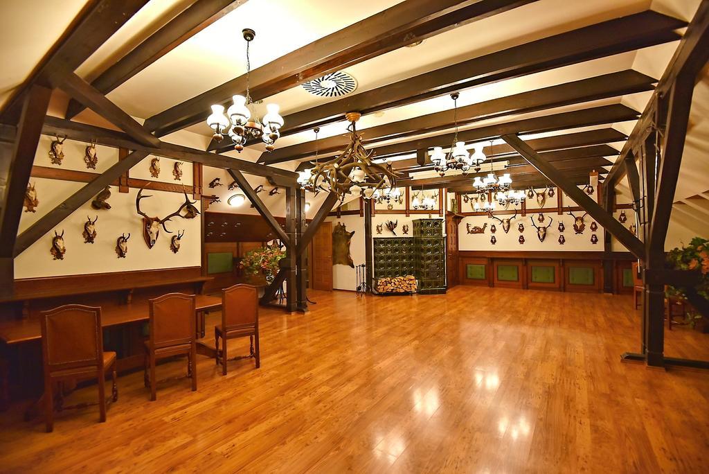 Hotel Prosper เชลาดนา ภายนอก รูปภาพ